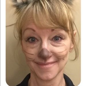 Meet your Posher, Delinda